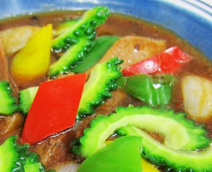 牛タンとゴーヤの中国黒豆炒め